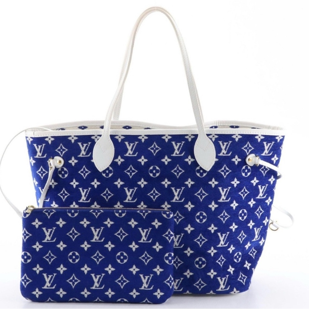 $125 ENTRY for this LTD BLUE VELVET 2022 LV NEVERFULL Customer Appreciation - Picture 5 of 17